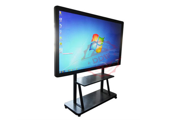 Encaixado em 10 pontos toque no totem interativo do Signage de Digitas da parede, anunciando a exposição dos quiosque à prova de choque