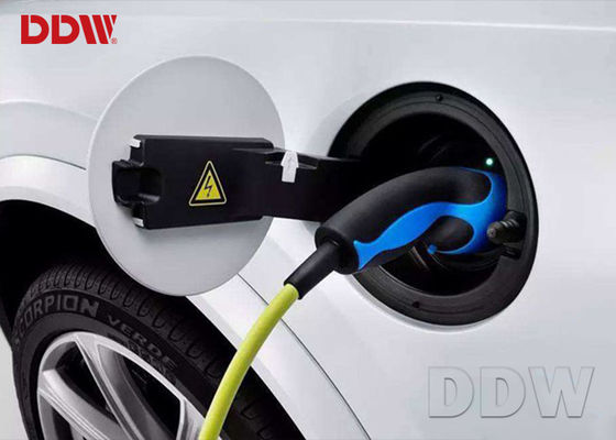 Polegada exterior DDW-AD7001S do Signage 70 de Digitas da pilha da carga ISO9001 para lêndeas do carro 2500 da energia