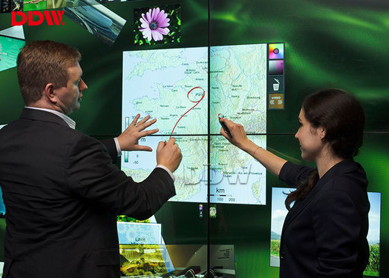 parede da visualização ótica de 1.7mm multi, tela táctil Videowall de 700 lêndeas com sensor de movimento
