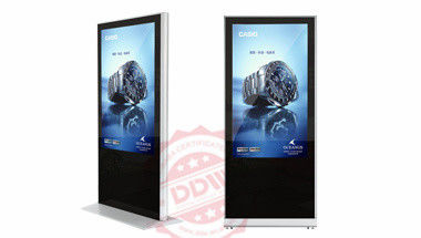 70" brilho alto 2000 lêndeas estão o quadro de avisos digital sozinho do signage com licença do software