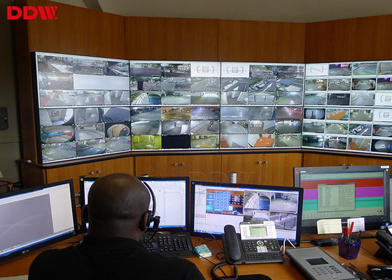 as telas múltiplas video da sala de comando das relações de exposição de parede de 1,8 milímetros LG para a fiscalização da segurança centram-se
